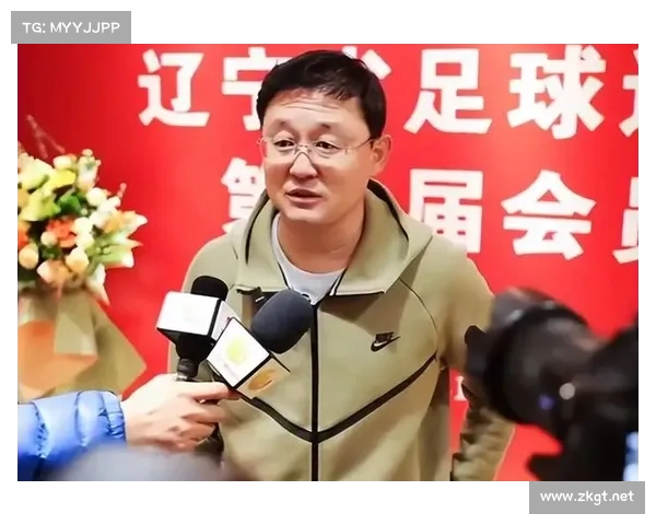孙继海质疑后伊万 80 分钟变阵定乾坤!中后卫中锋奇招助国足 1-0 力克巴林 孙继海质疑后伊万 80 分钟变阵定乾坤!中后卫中锋奇招助国足 1-0 力克巴林
